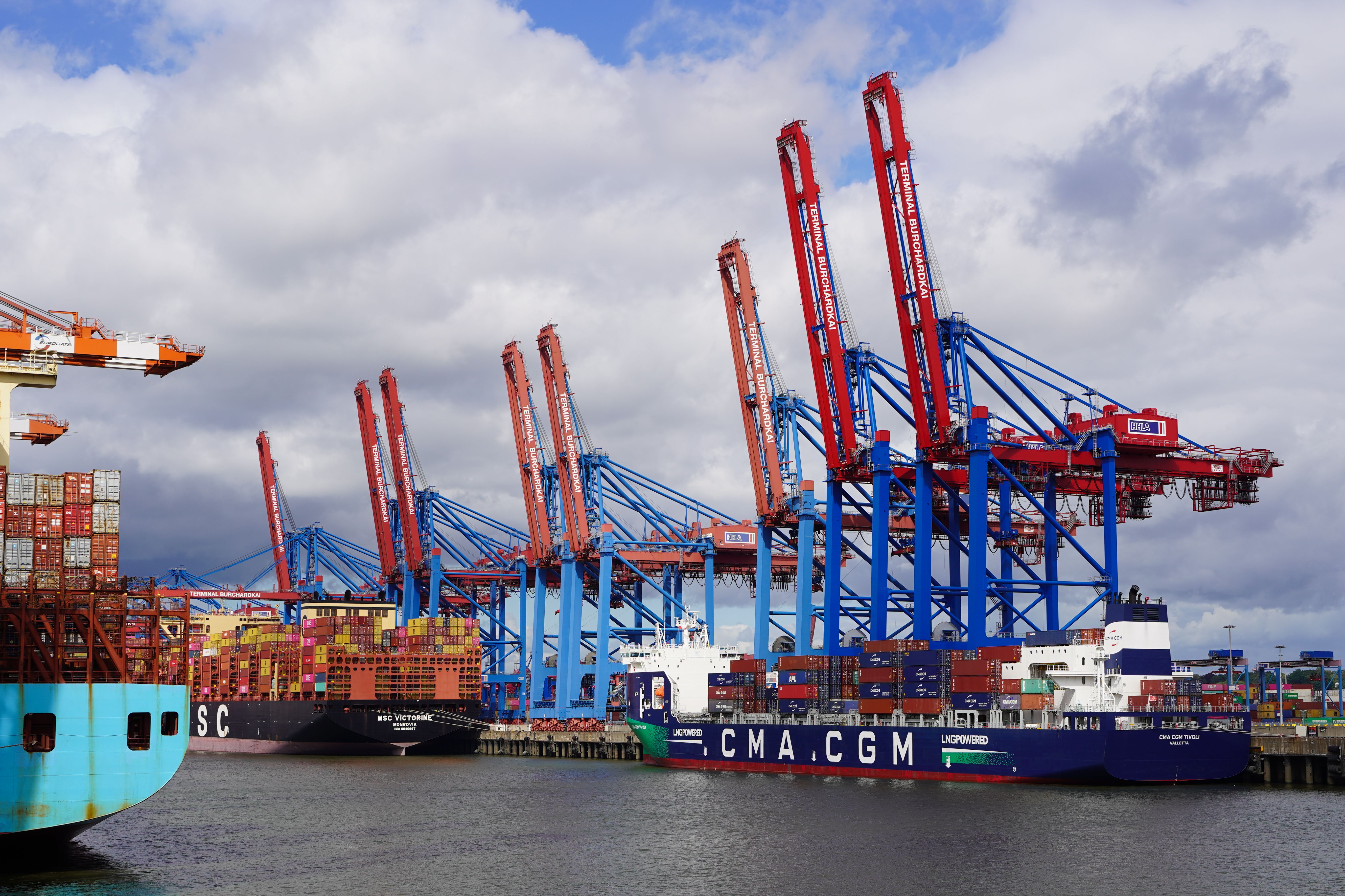 Sea port